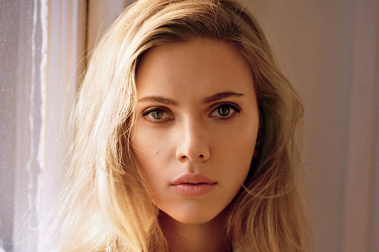 Scarlett Johansson Hot Scene – Celebrity Capital